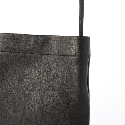 ジェニュインレザー Genuine Leather 本革ミニサコッシュ （BK）｜詳細画像
