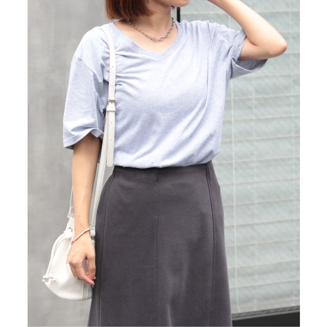 4.5 oz  ソフトスタイルVネック Tシャツ ※64V00 MURS （グレー）