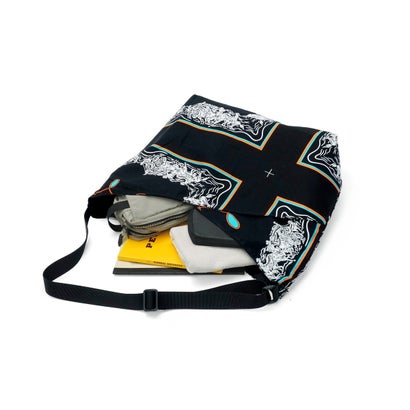 ショルダーバッグ ブランド トート 日本製 redad and fluffy×SML 軽量 バンダナ 2WAY A4 B4 RAPHINHA BANDANNA SHOULDER BAG 463S1 （BLACK）｜詳細画像