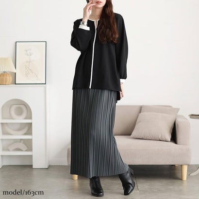 配色パイピングキーネックプルオーバー （ブラック）｜詳細画像
