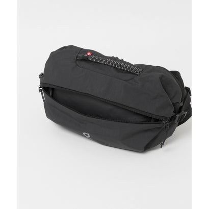 【WEB限定】＜On＞SLING PACK 9L ショルダーバッグ （BLACK）｜詳細画像