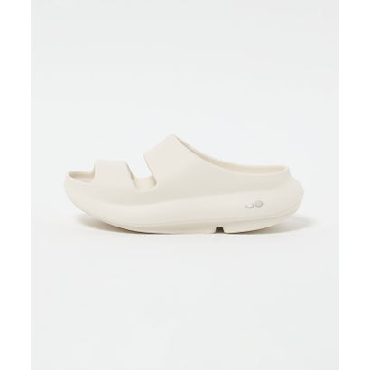 ＜OOFOS＞OOyea サンダル （OFF WHITE）｜詳細画像
