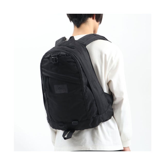 【日本正規品】 リュック CLASSIC クラシック デイパック バックパック 26L A4 アウトドア 軽量 通学 通勤 （ブラック）