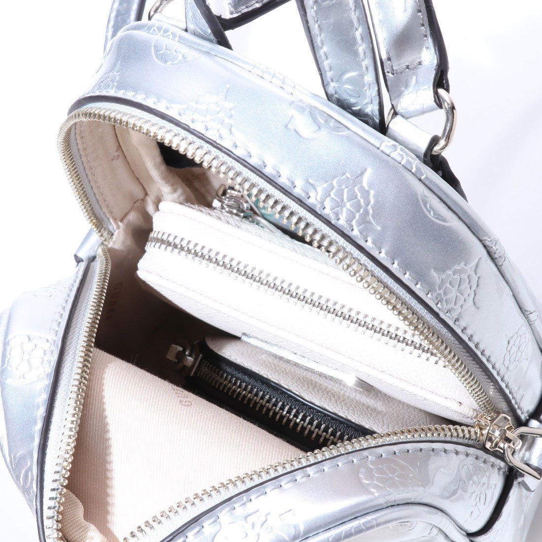 ゲス GUESS PEONY SHINE MICRO MINI BACKPACK （PASSION  display picture 1