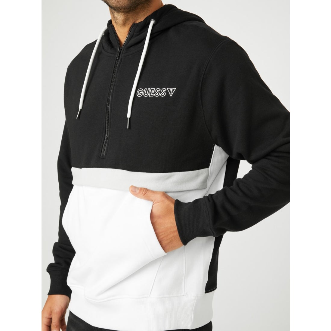 ゲス GUESS Fitz Colorblock Hoodie （JBLK） -ファッション通販 FASHION WALKER