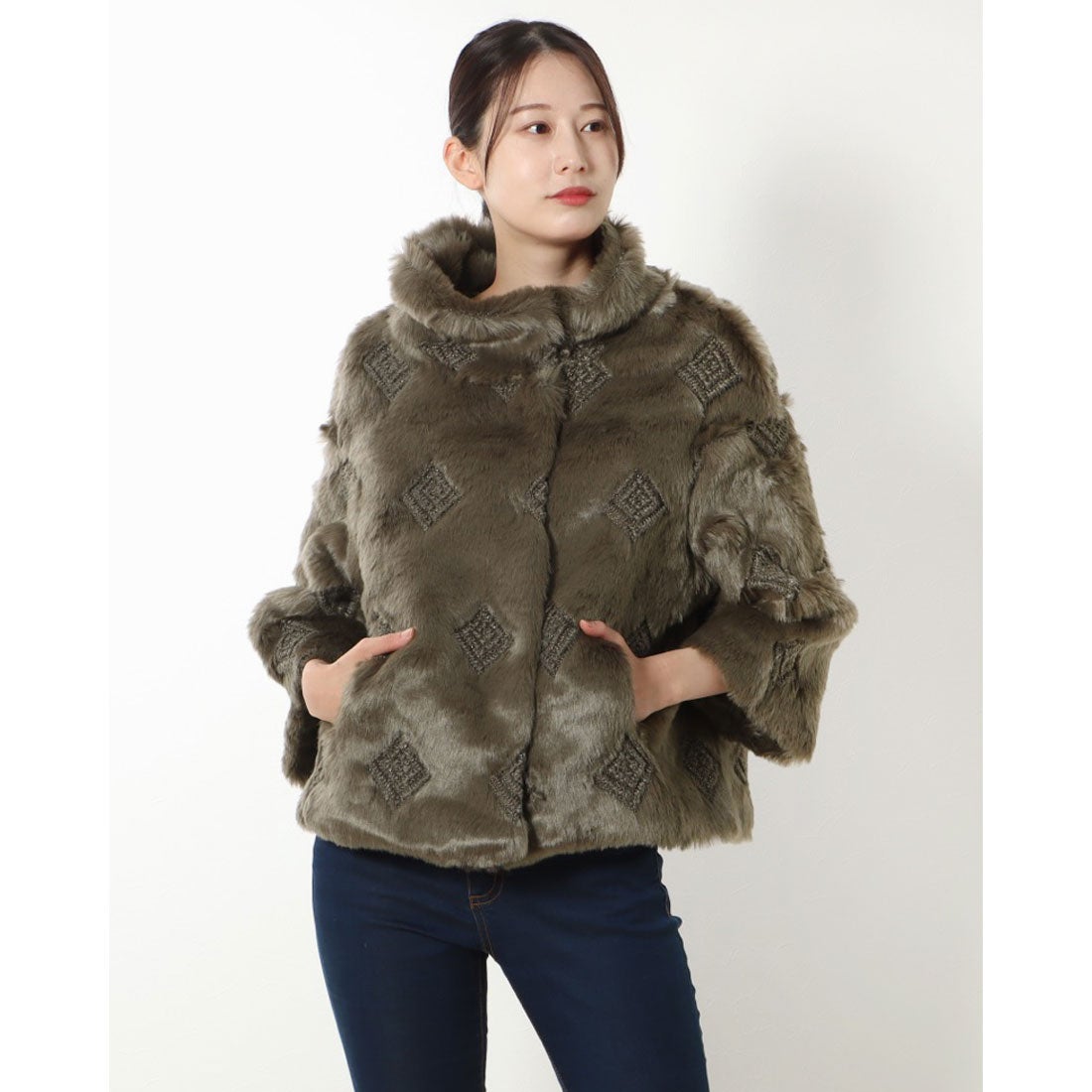 ゲス GUESS Luna Faux Fur Jacket （F1GY） -waja bazar - 海外