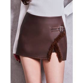 ボアサイドスリットフェイクレザーミニスカートライクショートパンツ （ブラウン）