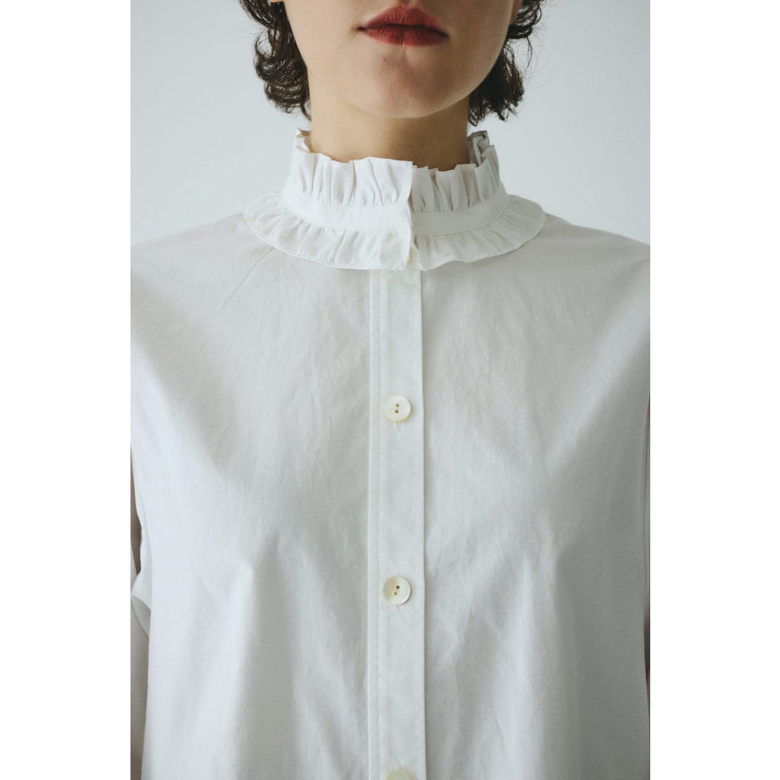 ヘリンドットサイ HeRIN.CYE ［予約］Frill neck shirt （L/BLU1 