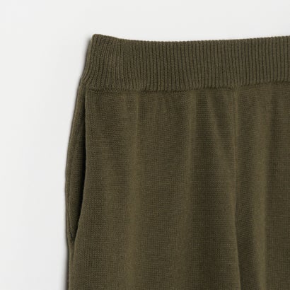 エリオポール HELIOPOLE MIDDLE GAUGE KNIT PANTS （オリーブ）｜詳細画像