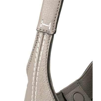 ◆【チッタ】レザーショルダーバッグ M 本革（商品番号：P25ー35654） （ジェノヴァ(595)）｜詳細画像