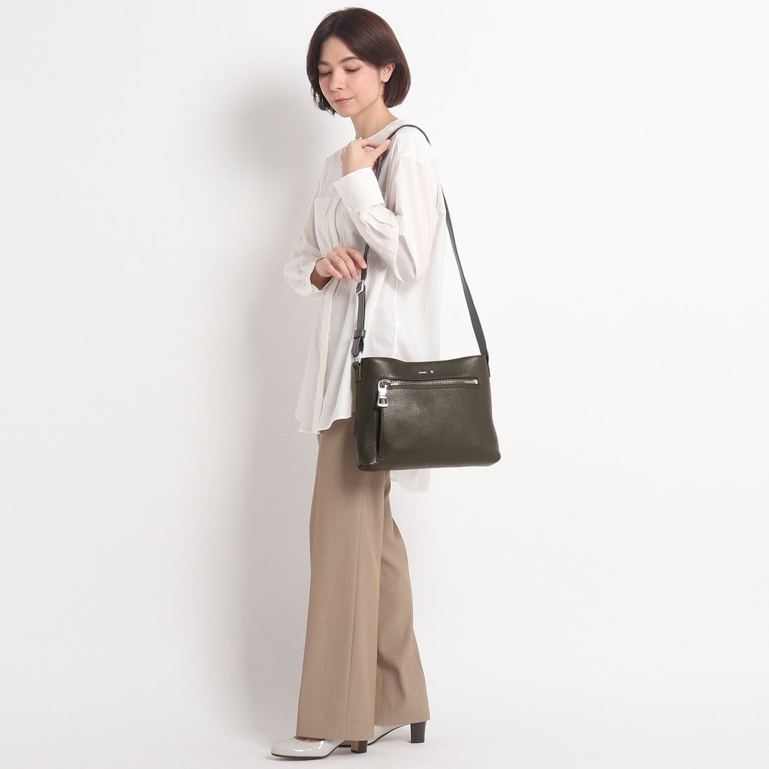 ヒロフ HIROFU 【ランポ】レザーショルダーバッグ M 本革 