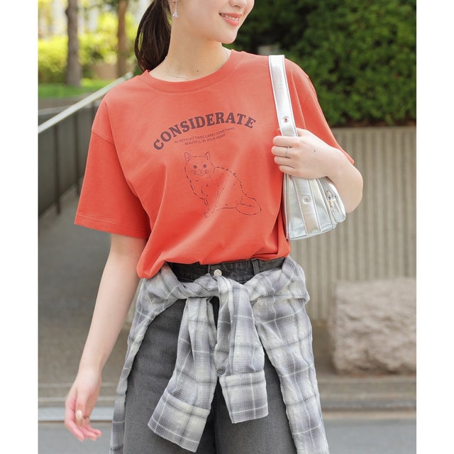 アニマルプリントTシャツ トップス Tシャツ 半袖Tシャツ カットソー 半袖 接触冷感 ハニさら UVカット プリント ロゴ ネコ柄 レディース （オレンジ）