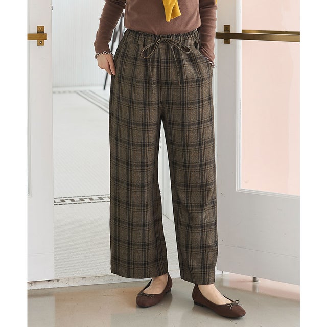 チェック柄パンツ（股下69cm） ボトムス パンツ イージーパンツ ロングパンツ 股下69cm ツイル素材 ウエストゴム レディース （ブラウン×クロ）