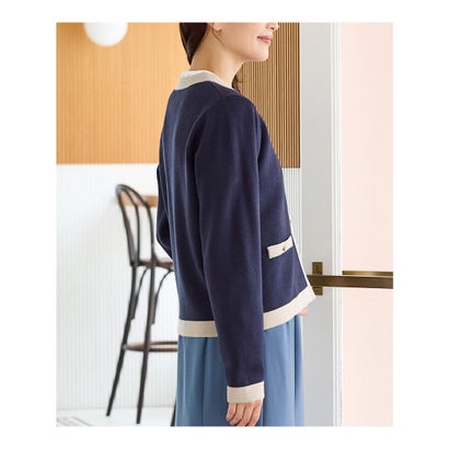 配色クルーネックカーデ トップス カーディガン 長袖 オフィス きれいめ ニット クルーネック 配色 フロントボタン フェミニン レディース （アイボリー）｜詳細画像