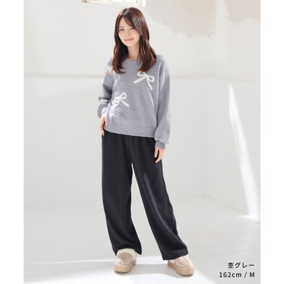 モチーフ柄ニット トップス ニット セーター 長袖 リボン柄 ハート柄 クルーネック ドロップショルダー ボリューム袖 短め丈 レディース （ネイビー）｜詳細画像