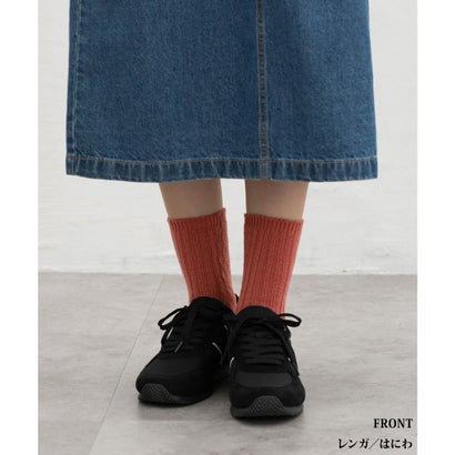 なめらか刺繍クルー丈ソックス 靴下 ソックス ハニぽか 保温 ケーブル編み 刺繍 クルー丈 ソフトウォーム カジュアル 冬 黒 レディース （クロ／花）｜詳細画像