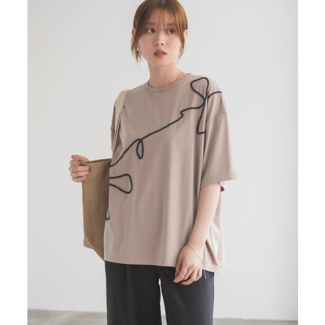 コード刺繍Tシャツ （ベージュ）
