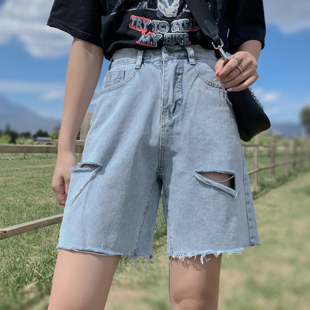早い者勝ち　BALR 美品　デニム ショートパンツ ダメージ加工 完売品 IC4262EW00678_fw_thumbM.jpg