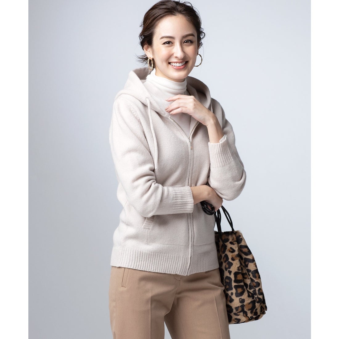 ICB 【ふんわりカシミヤ混】Soft Cashmere Mix ニットパーカー