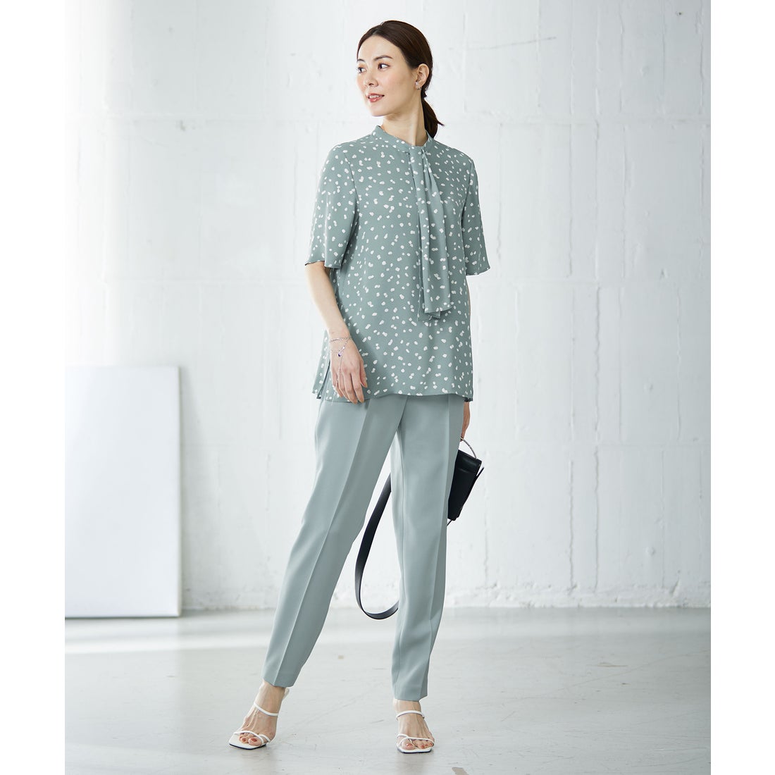 ICB 【WEB限定カラーあり・洗える】Back Satin Amunzen スカーフタイ