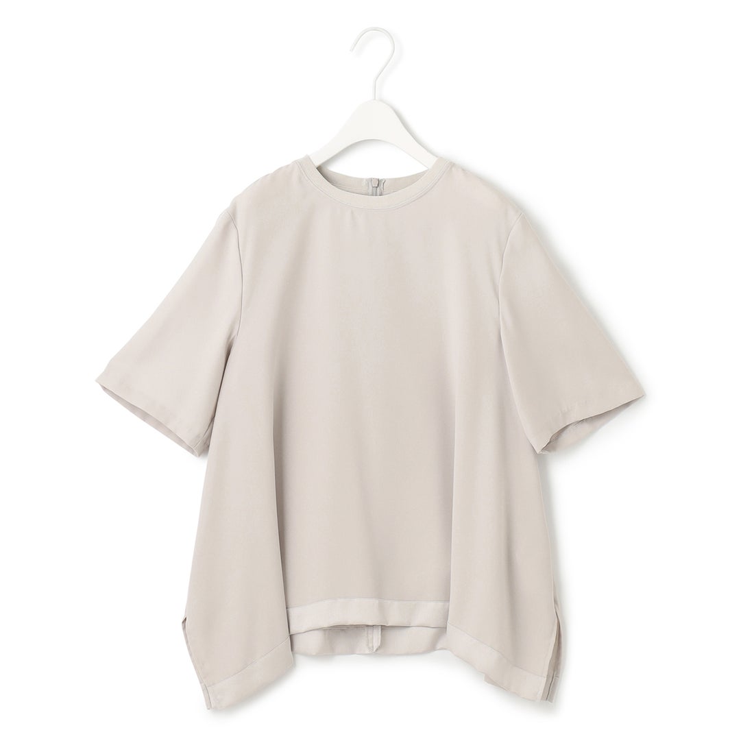 ✨極美品✨ アイシービー 2022年 FluidBackSatin Tブラウス ICB 