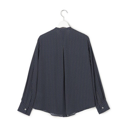 ICB 【WEB&一部店舗限定カラーあり】BackSatinAmunzen バンドカラーブラウス （ブラックベース×マイクロジオメトリック柄）｜詳細画像