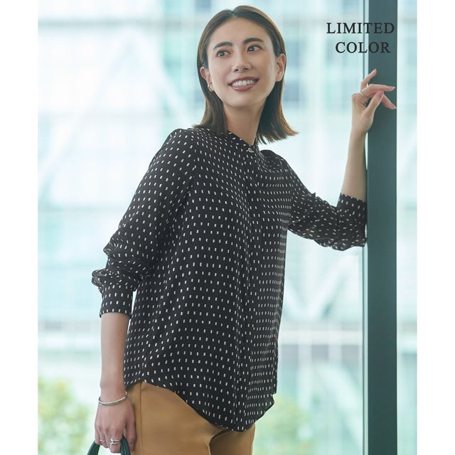 【WEB限定カラーあり・接触冷感・UVケア・速乾・洗える】BackSatinAmunzen バンドカラーブラウス （ブラックドット系［WEB限定］）