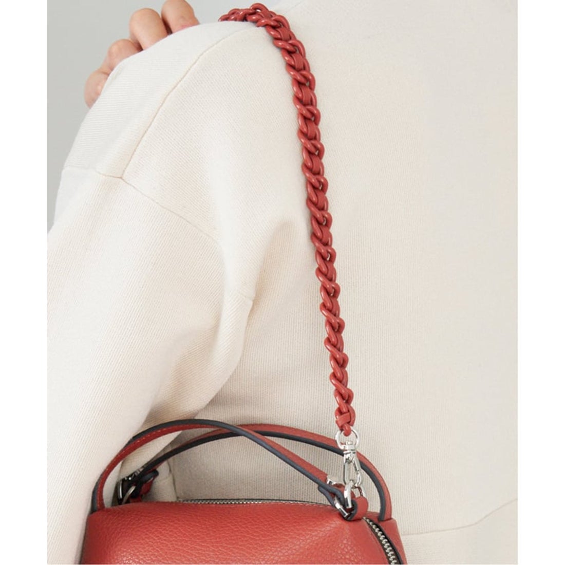 GIANNI CHIARINI グレー ショルダーバッグ エミリアチェーン付き
