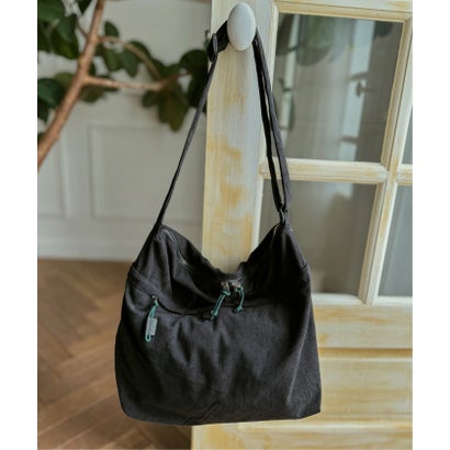 イッカ ikka コーデュロイショルダーBAG （ブラック）｜詳細画像