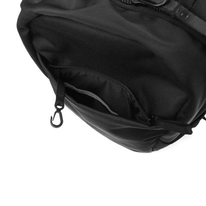 日本正規品 リュック メンズ レディース ブランド デイパック バックパック 軽量 軽い 撥水 PC収納 通勤 通学 ビジネス 旅行 セットアップ A4 14インチ Grid Backpack 18L （ブラック）｜詳細画像