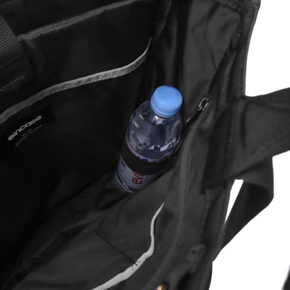日本正規品 トートバッグ メンズ レディース ブランド 軽量 軽い 撥水 PC収納 手提げ 手持ち 肩掛け 縦型トート 通勤 ロゴ 大きめ おしゃれ Grid 2-Way Tote Bag 15L （ブラック）｜詳細画像