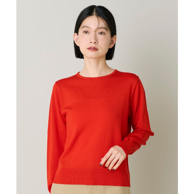 クルーネックニット｜品格と快適さを纏う上質仕立てニット （レッド）