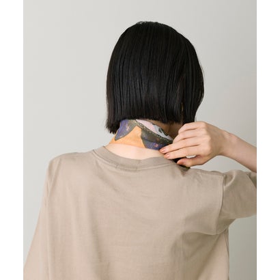 POMEGRANATE PRINTED SCARF｜気品あふれるザクロ柄で映える優美スカーフ （キャメル1）｜詳細画像
