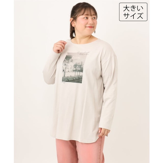 【大きいサイズ】プリント長袖Tシャツ （グレージュ）
