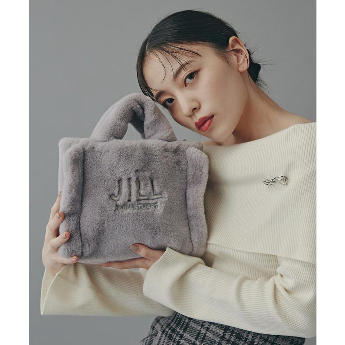 ジルバイジルスチュアート JILL by JILLSTUART フラッフィトートバッグ ライトグレー - ファッション通販 MAGASEEK