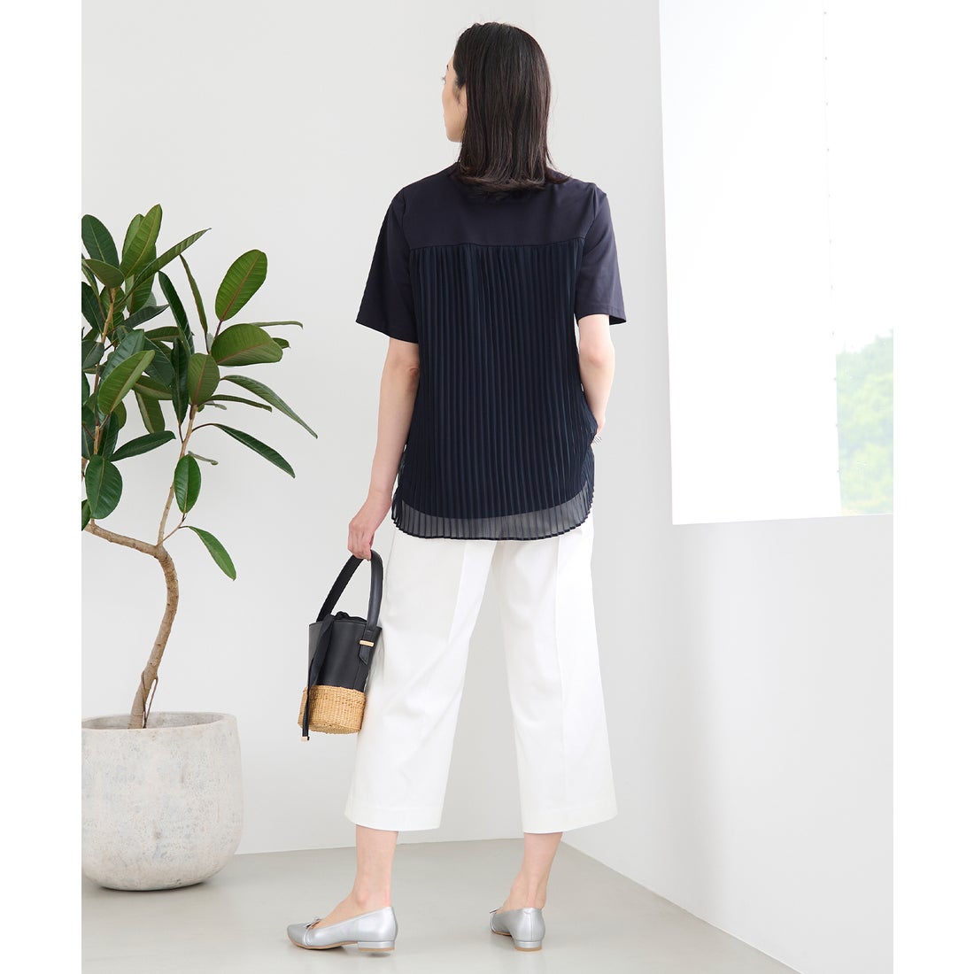 自由区 L 【洗える】シアーコンビバックプリーツ カットソー 