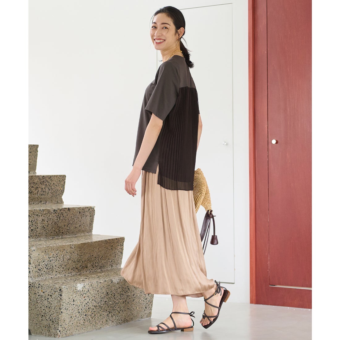 自由区 L 【洗える】シアーコンビバックプリーツ カットソー 