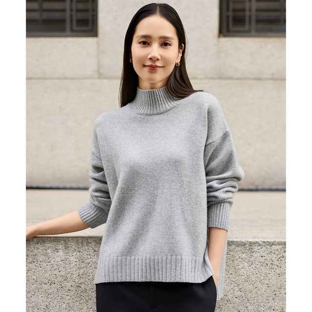 【洗える】ウールカシミヤブレンドスパンコールハイネック ニット （グレー）