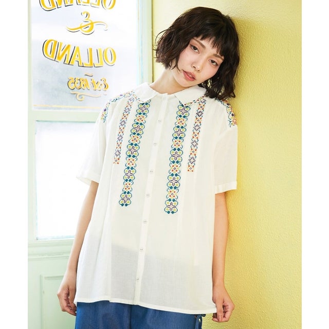 Cruzar フラワーインド刺繍ブラウス （アイボリー）