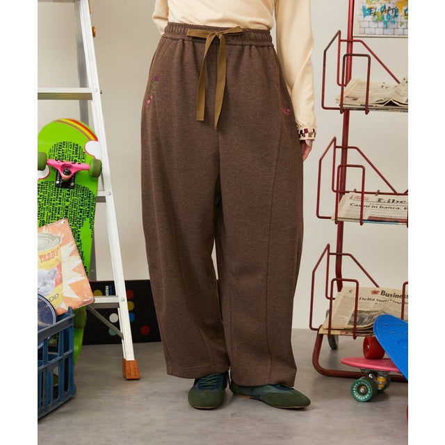 Esponjoso カットソーフラワー刺繍パンツ （ブラウン）