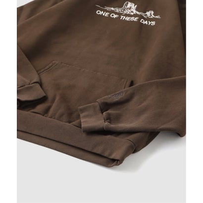 ONE OF THESE DAYS FOLLOW THE ROAD PULLOVER HOODIE （ブラウン）｜詳細画像