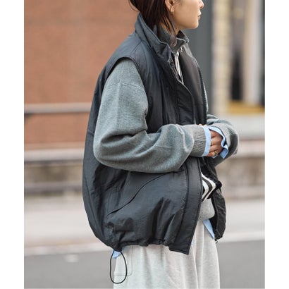 《予約》別注【UMBRO×JS】 ライトロフトパッファーベスト （ブラック）｜詳細画像