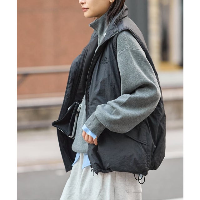 《予約》別注【UMBRO×JS】 ライトロフトパッファーベスト （ブラック）