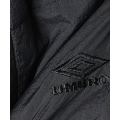 《予約》別注【UMBRO×JS】ライトロフトパッファーマフラー （ブラック）｜詳細画像