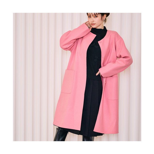 【モデル美香着用】リバー仕立てマフラー付きロングコート （ピンク）