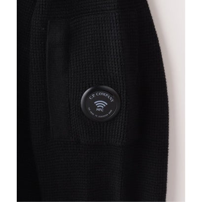 C.P.Company / シーピーカンパニー WAFFLE KNIT COTTON ZIP LENS CARDIGAN （ブラック）｜詳細画像
