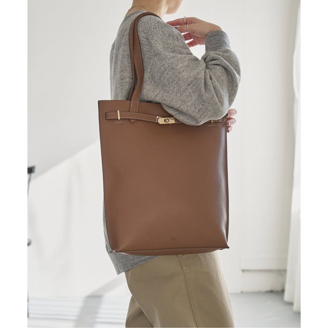 ル タロン LE TALON &MyuQ /アンドミューク AGLAIA TOTE （ブラック 