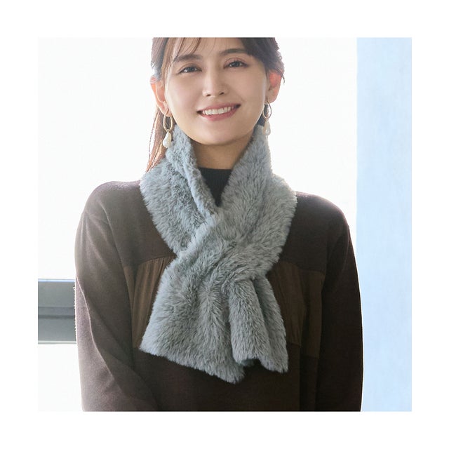 【一部店舗/WEB限定・洗える】フェイクファーマフラー （グレー）