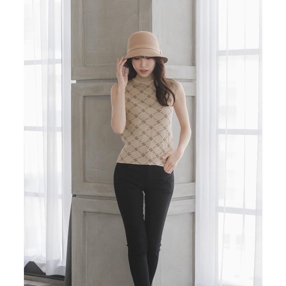 ジュリアブティック JULIA BOUTIQUE モノグラム柄ハイネック 