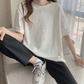 エンボス加工ロゴTシャツ 韓国ファッション （ホワイト）